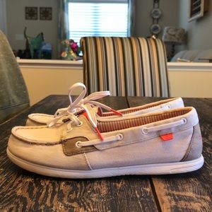Canvas Sperry loafers